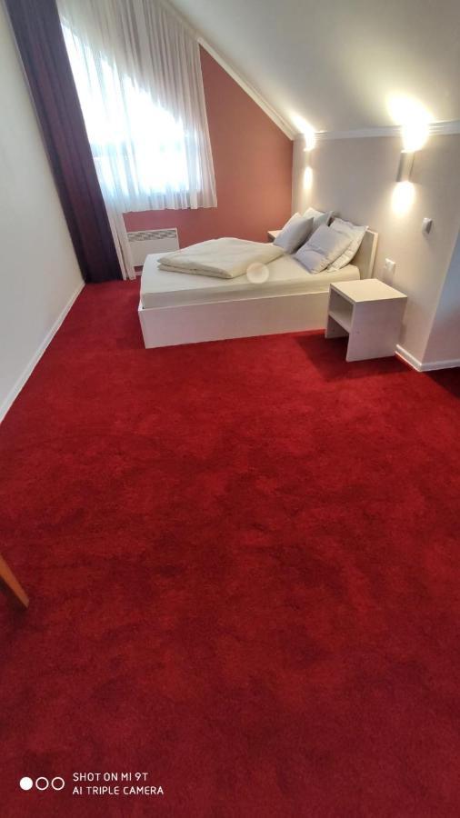 Bra Haus Hotel Branev Buitenkant foto